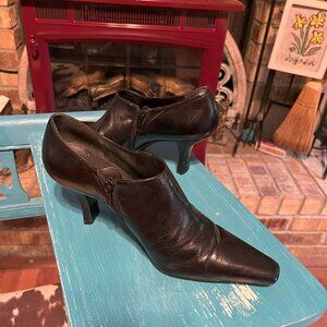Michelle D Black Leather Heeled Ankle Booties